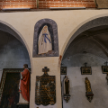 Jezeau, décor XIXe s. de la Vierge de Lourdes mis au jour et restauré
